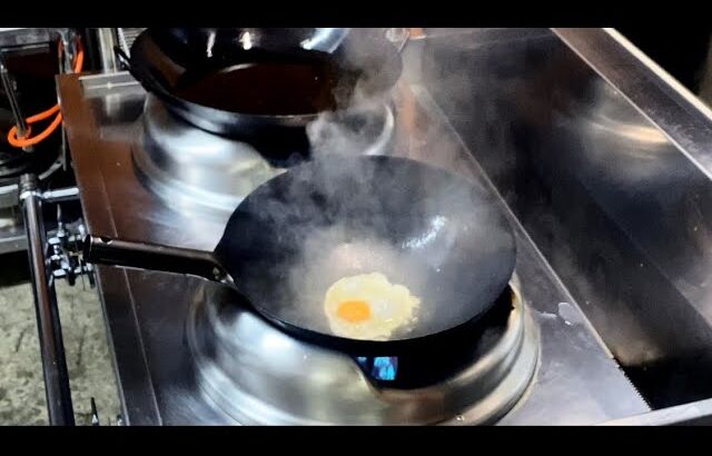 これは反則級！町中華が作る肉味噌チャーハン！